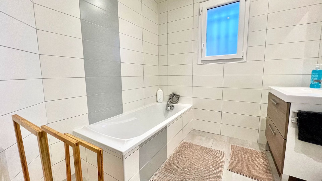 Photo of Bathroom in Istres