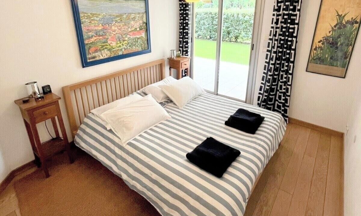Photo of Bedroom in Cros-de-Cagnes