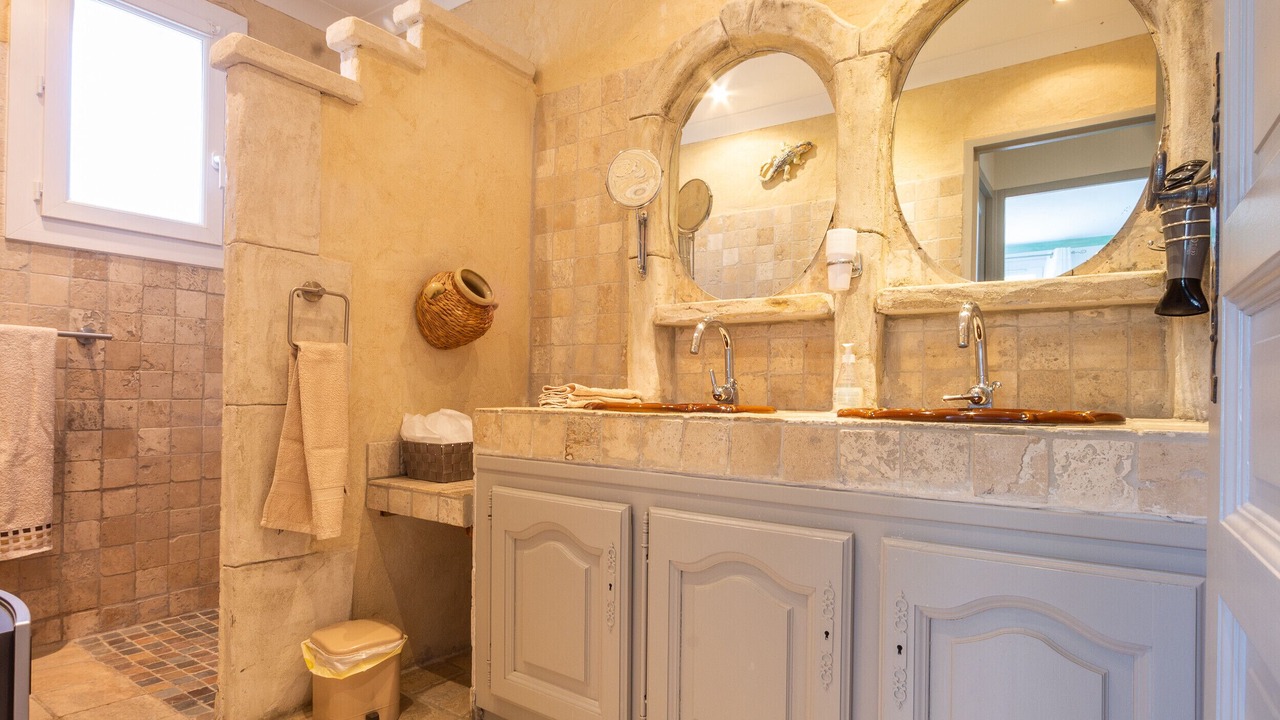 Photo of Bathroom in Maillane
