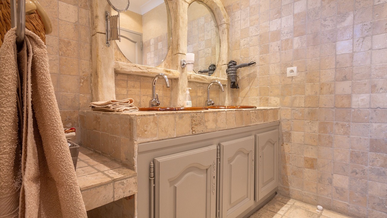 Photo of Bathroom in Maillane