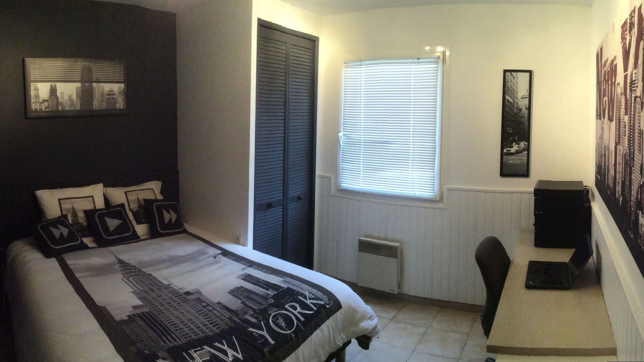 Photo of Bedroom in Ensues-la-Redonne