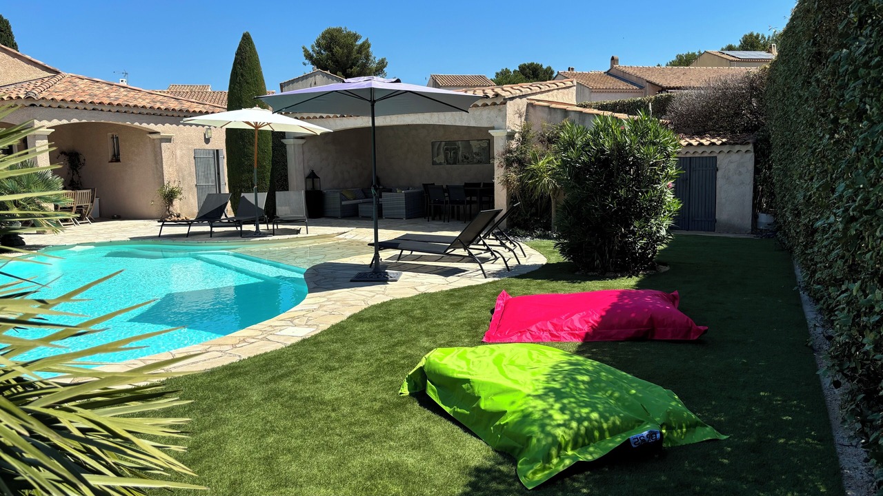 Photo of Outdoor in Ensues-la-Redonne