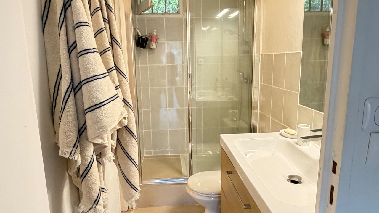 Photo of Bathroom in Cassis