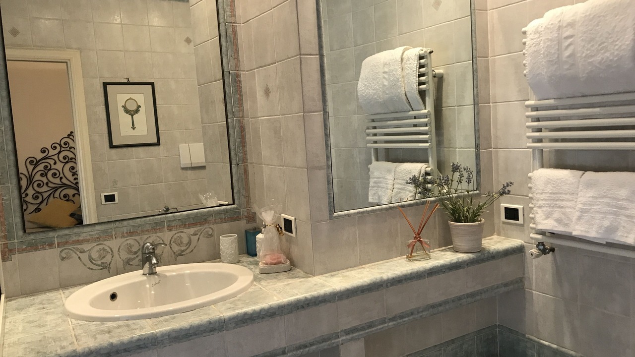 Photo of Bathroom in Navona