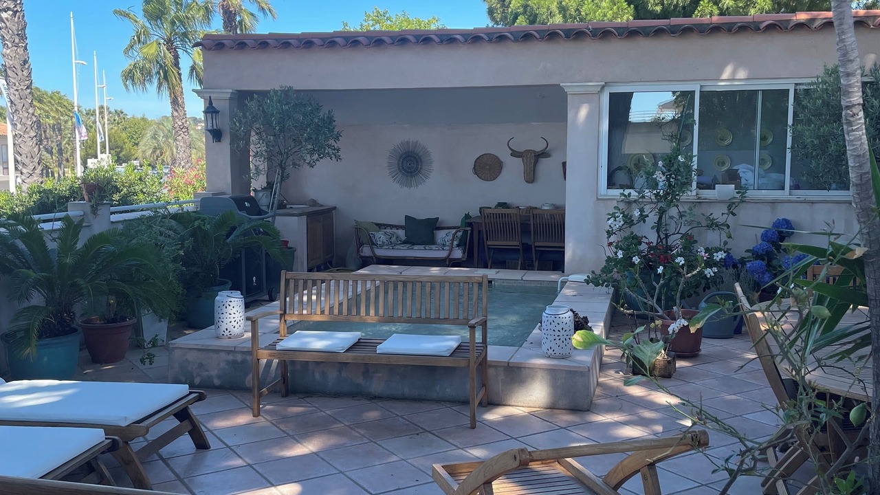 Photo of Patio Balcony in Six-Fours-les-Plages