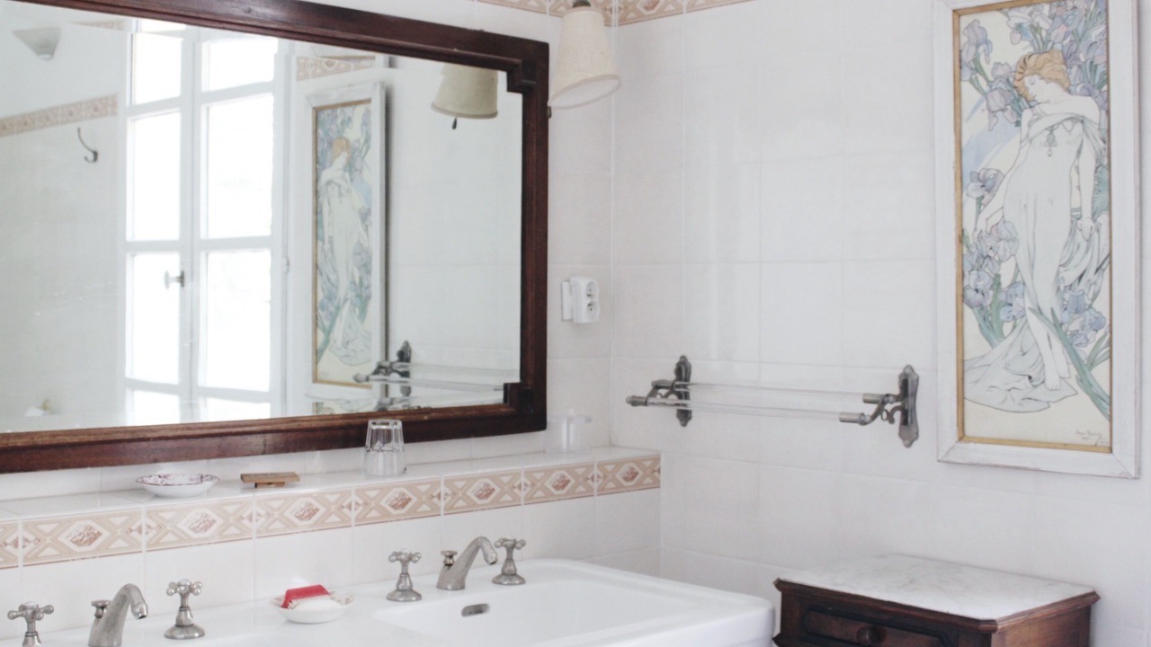 Photo of Bathroom in Arles