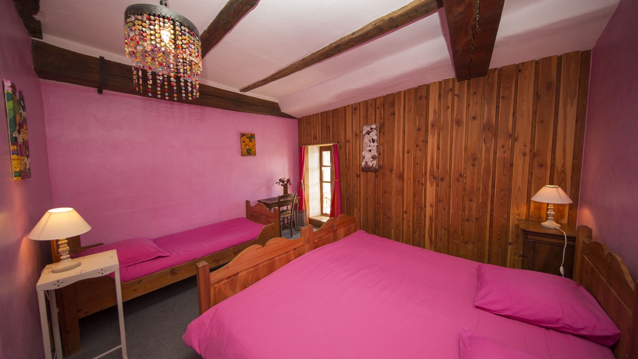 Photo of Bedroom in Enchastrayes