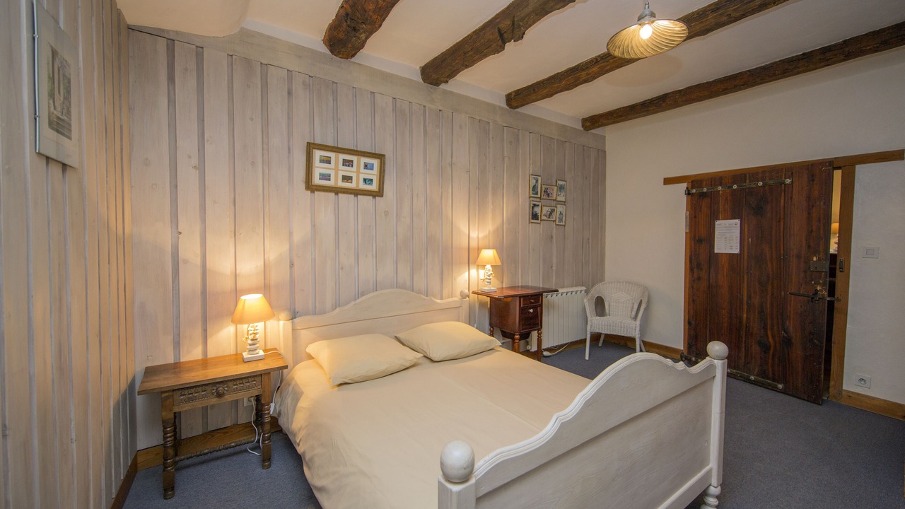 Photo of Bedroom in Enchastrayes
