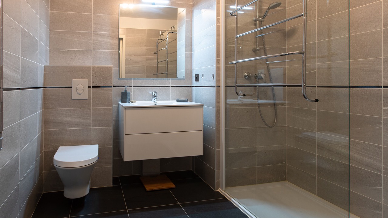 Photo of Bathroom in California - Pezou