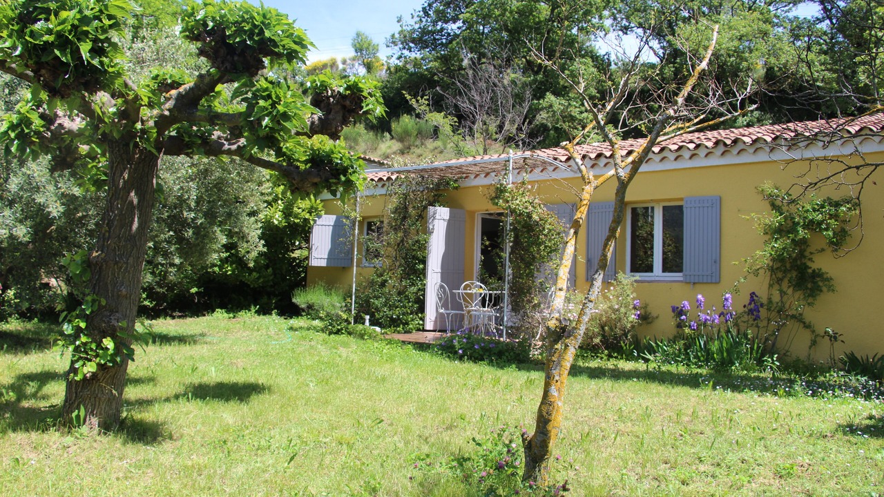 Photo of Outdoor in Cabrieres-dʼAigues