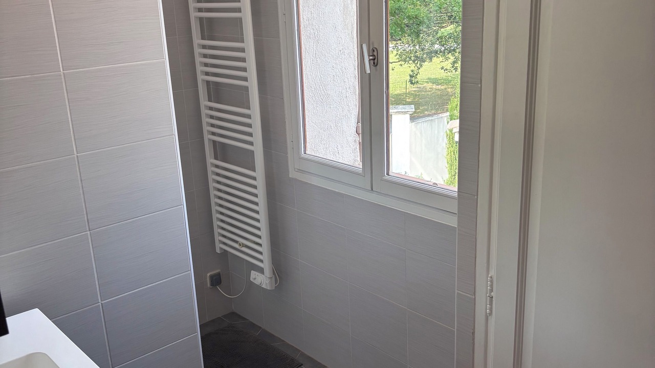 Photo of Bathroom in Vedene