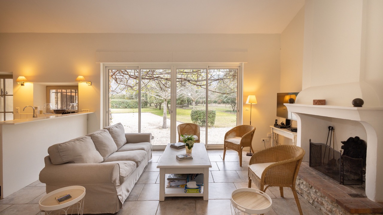 Photo of Livingroom in Buoux