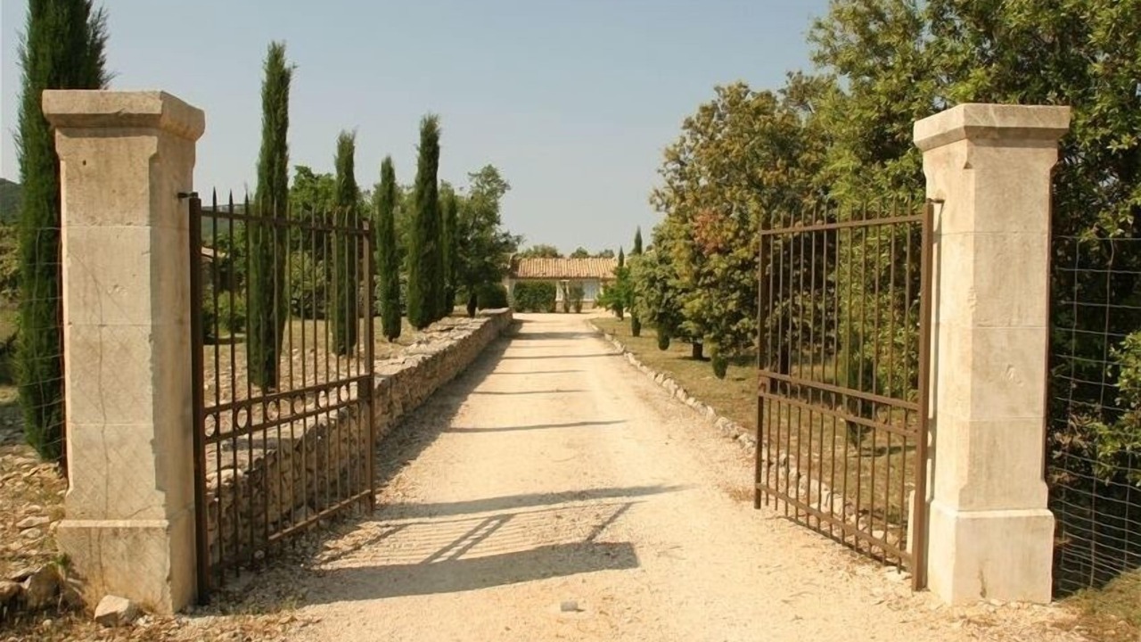 Photo of Others in Buoux