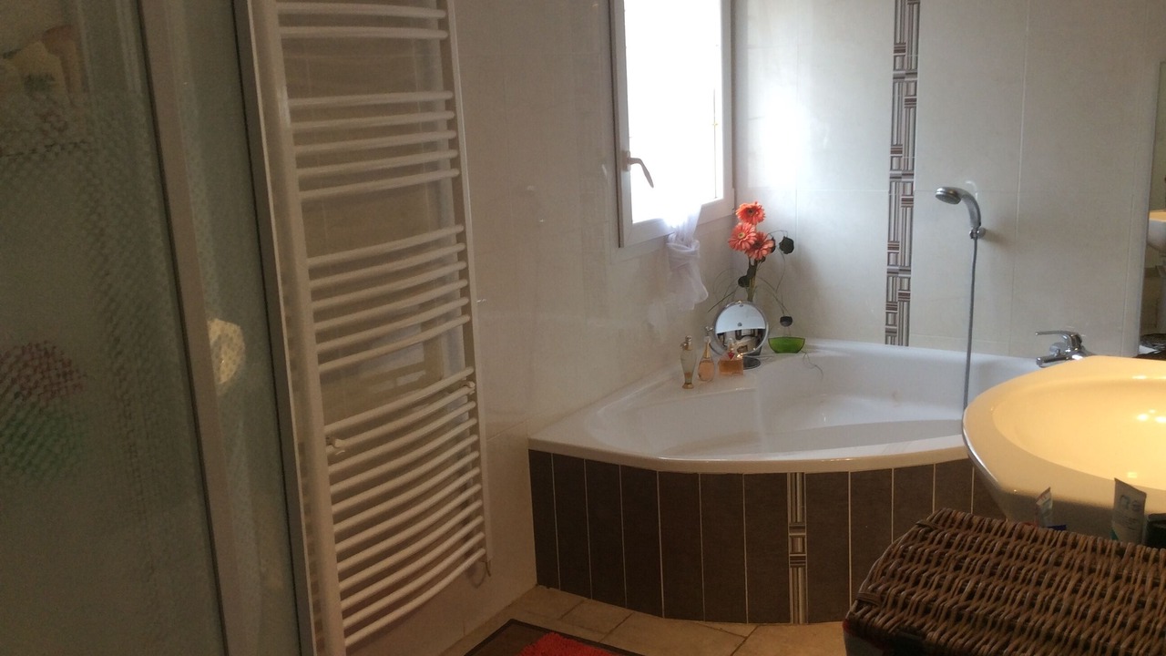 Photo of Bathroom in Sillans-la Cascade