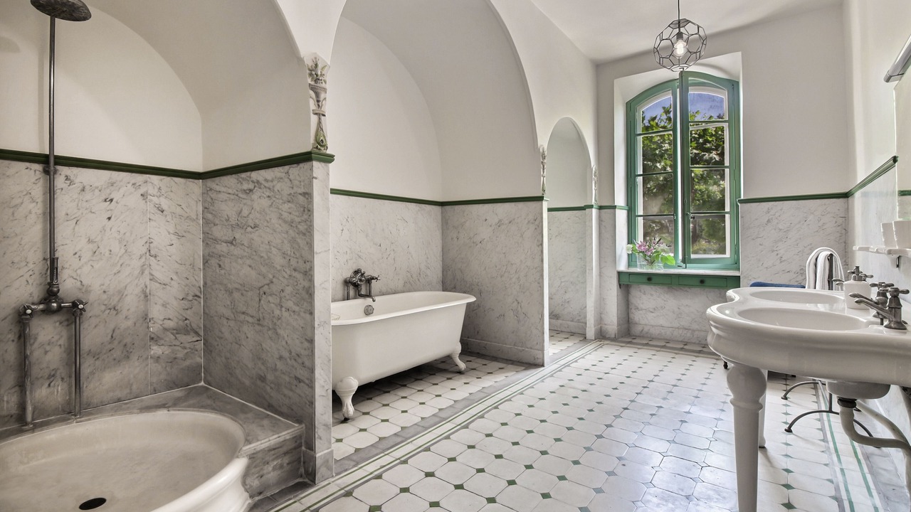 Photo of Bathroom in Graveson