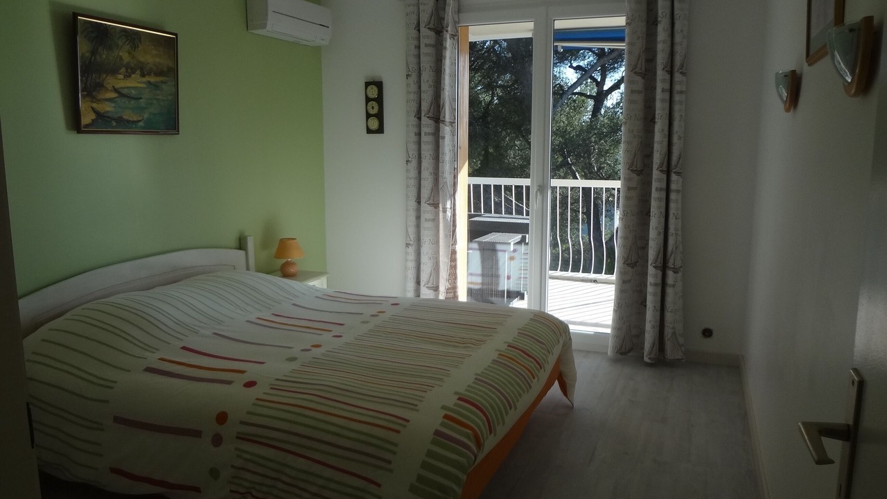 Photo of Bedroom in Les Lecques