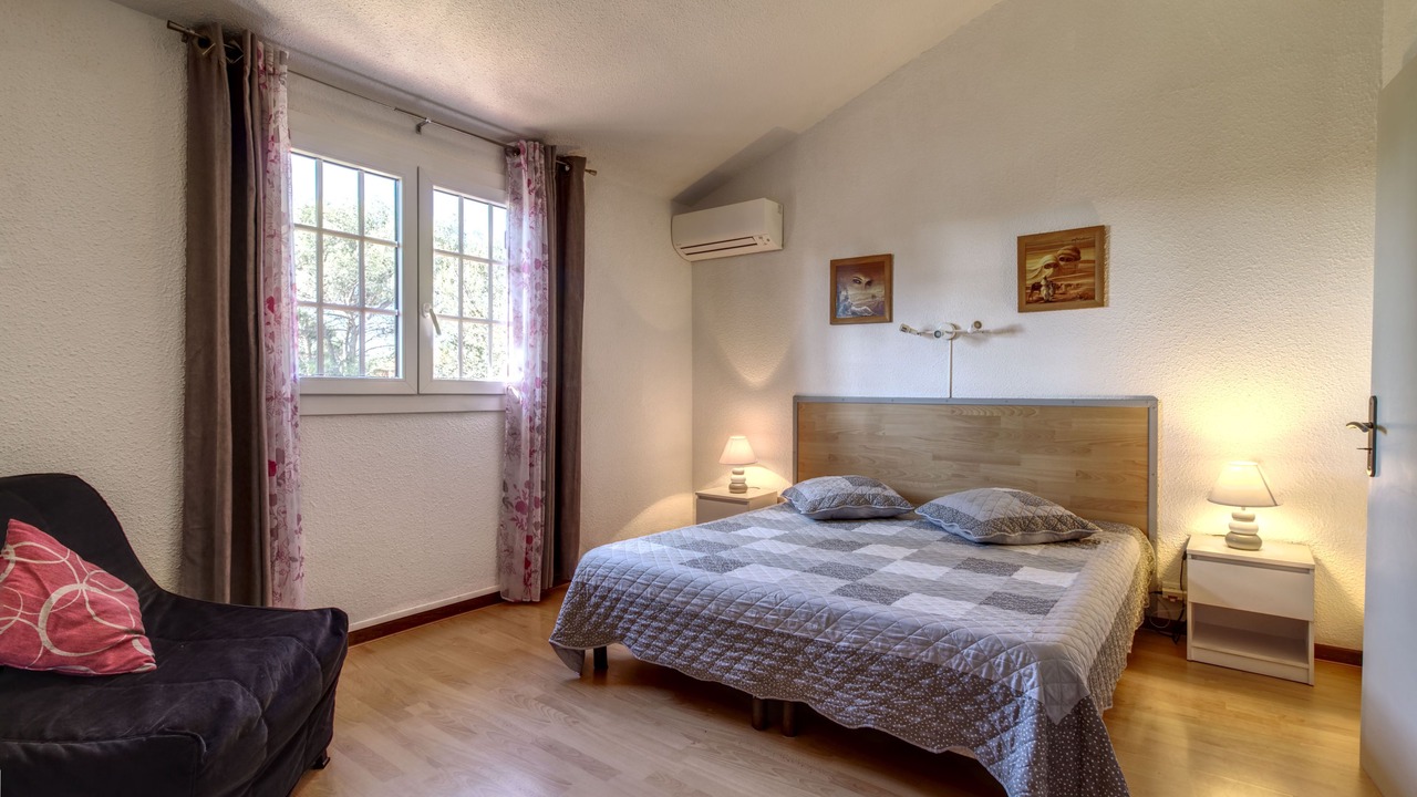 Photo of Bedroom in Boulouris-sur-Mer