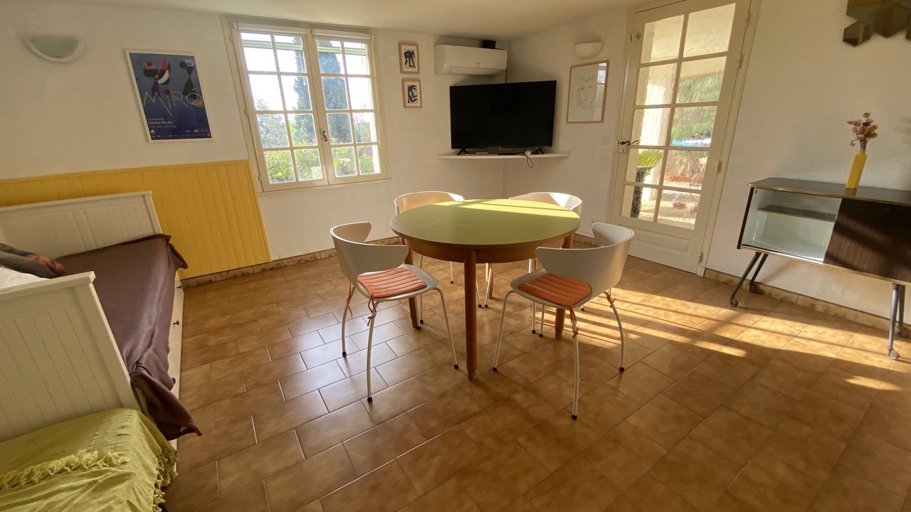 Photo of Bedroom in Hyeres