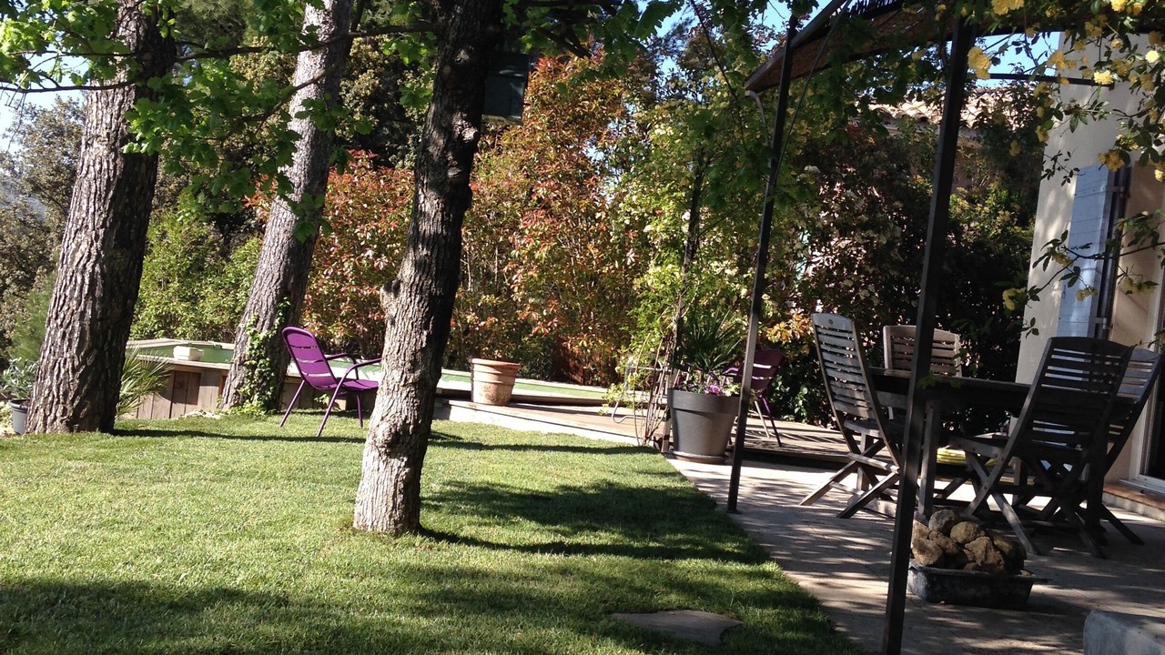 Photo of Outdoor in Lambesc