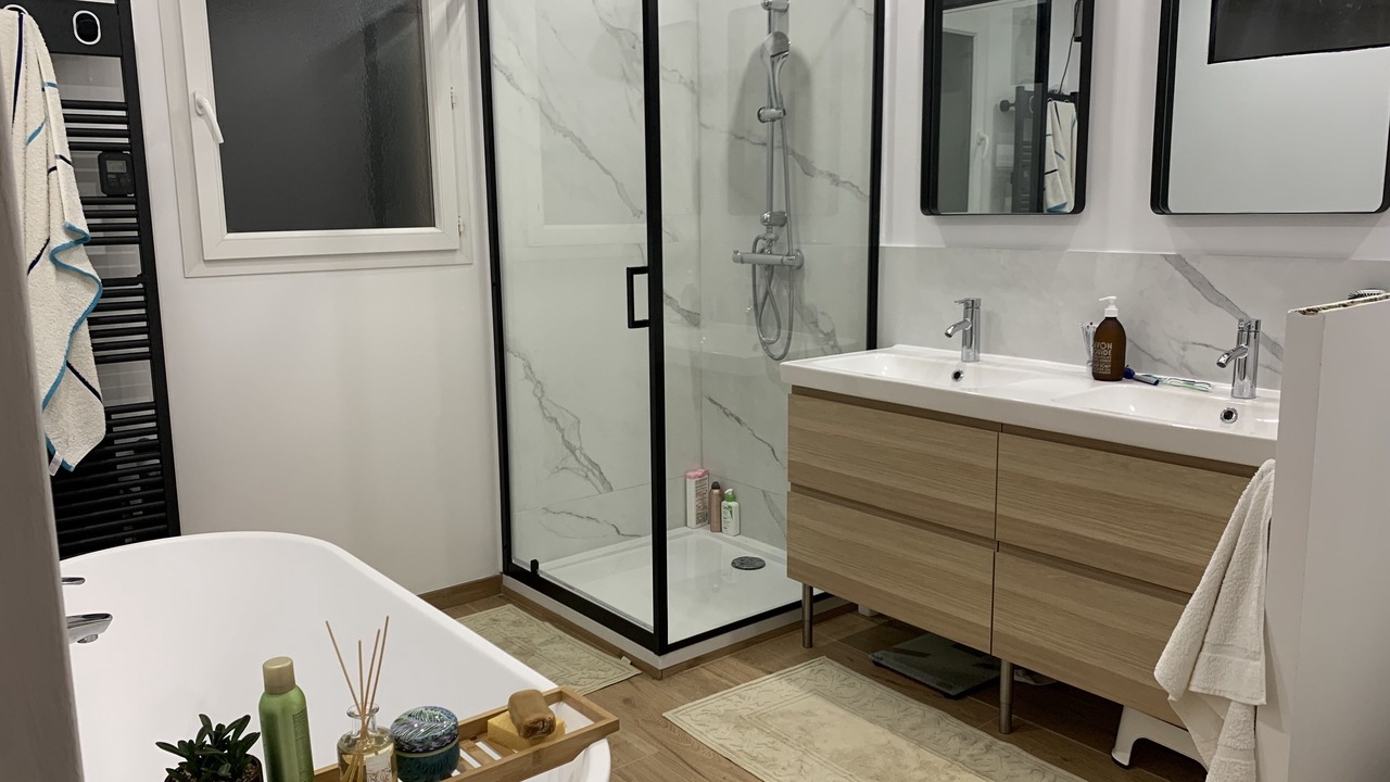 Photo of Bathroom in Lambesc