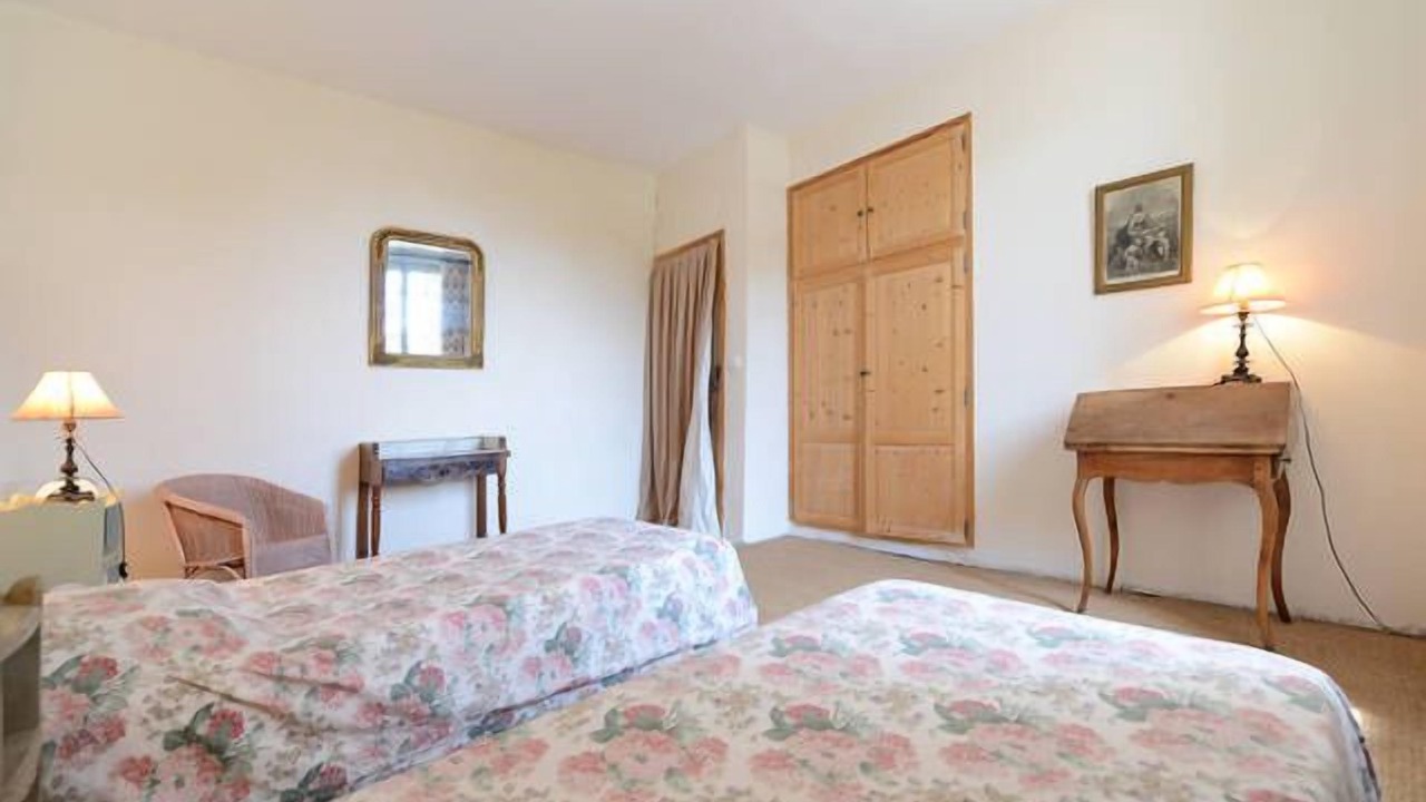 Photo of Bedroom in Saint-Hippolyte-de-Caton