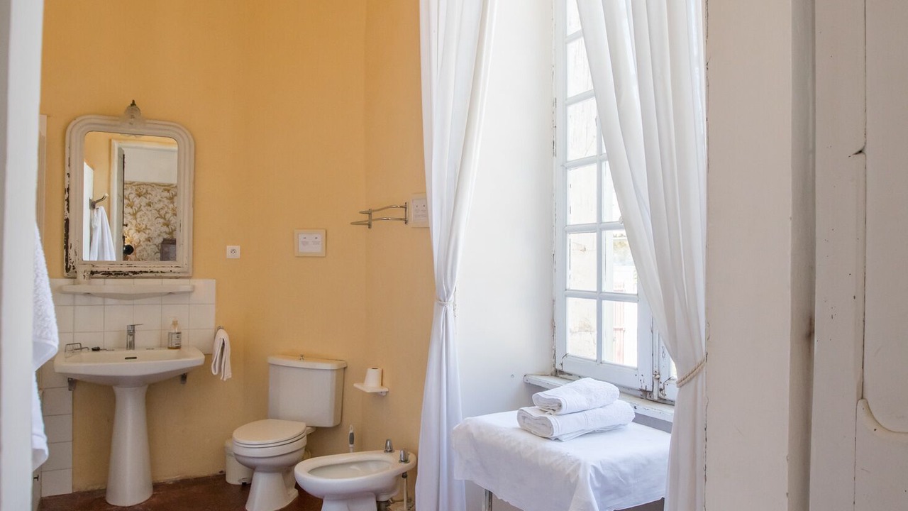 Photo of Bathroom in Saint-Hippolyte-de-Caton