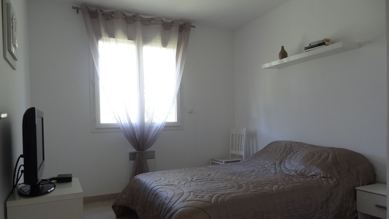 Photo of Bedroom in Preconil