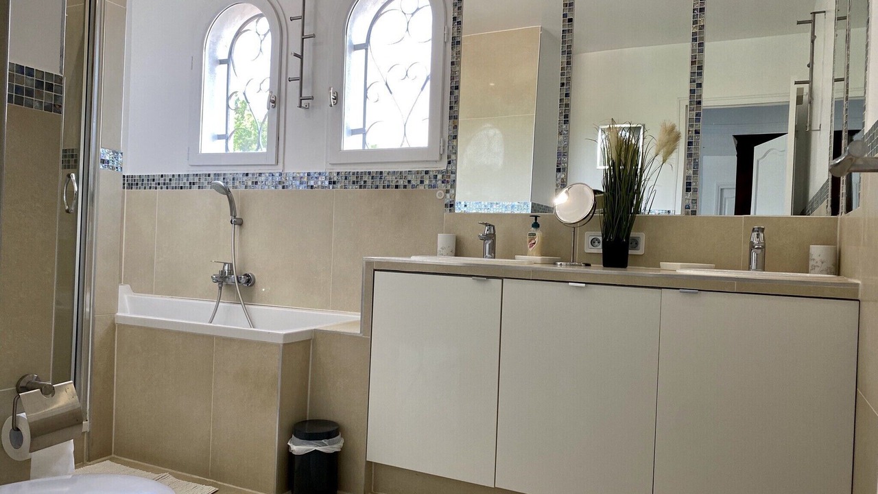 Photo of Bathroom in Cabasse