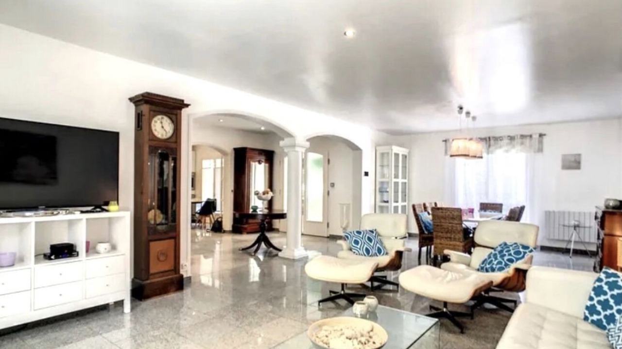 Photo of Livingroom in Cabasse