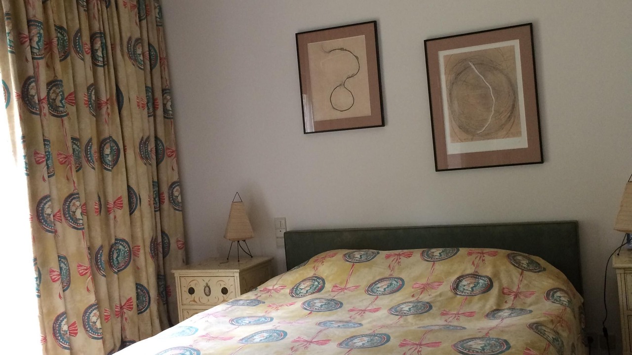 Photo of Bedroom in California - Pezou