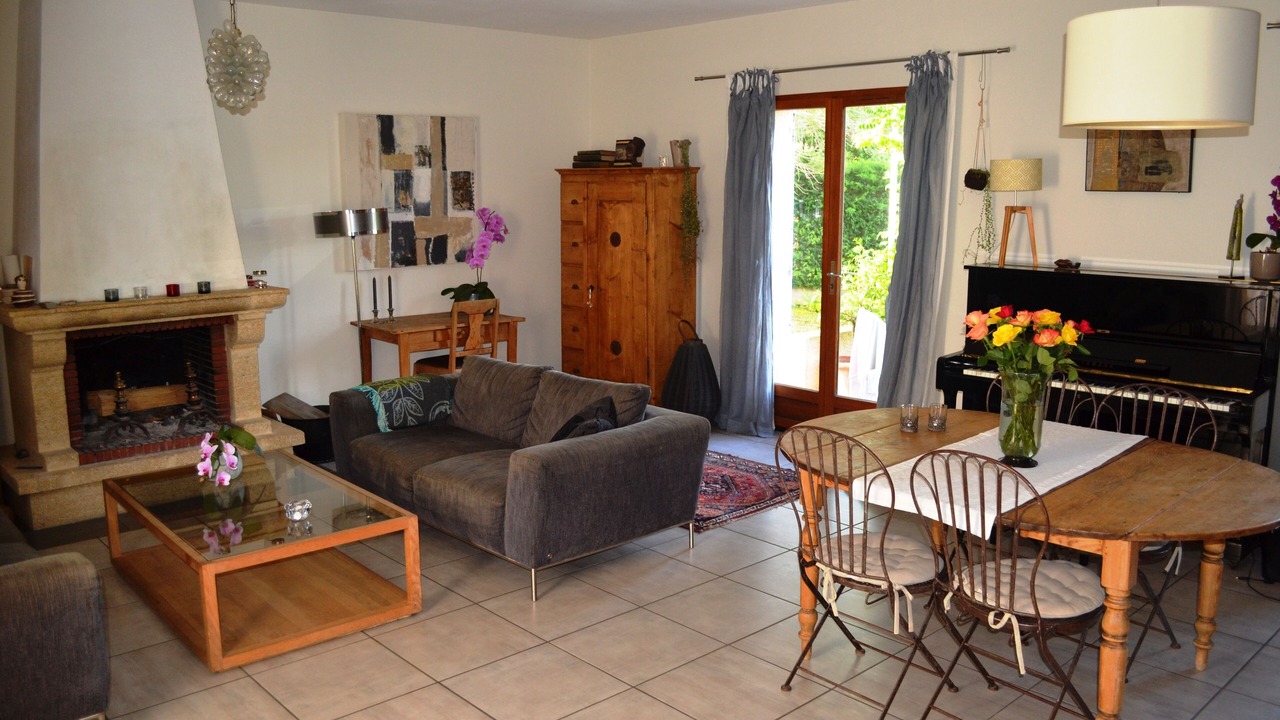 Photo of Livingroom in Eguilles