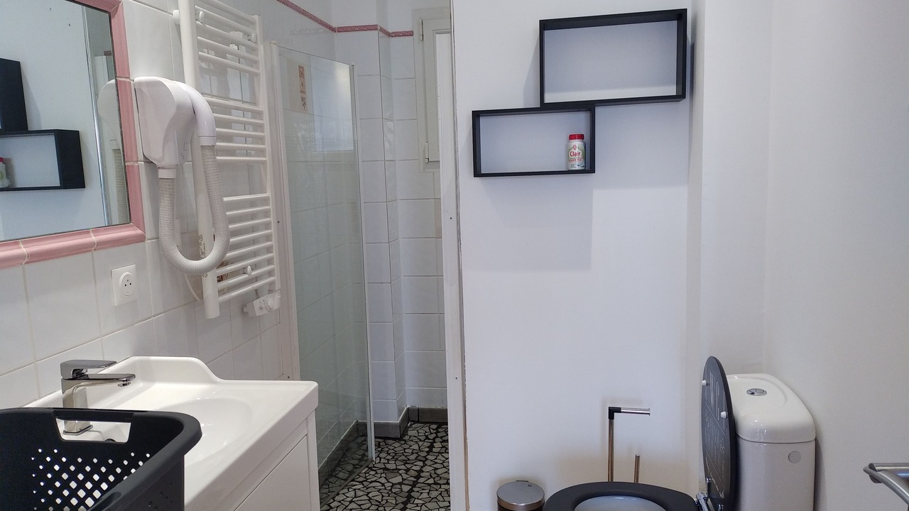 Photo of Bathroom in Istres