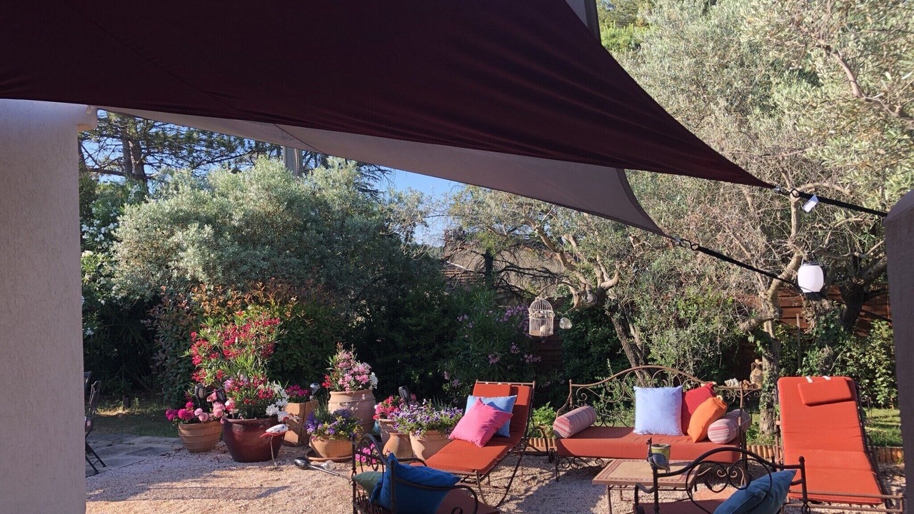 Photo of Patio Balcony in Eguilles