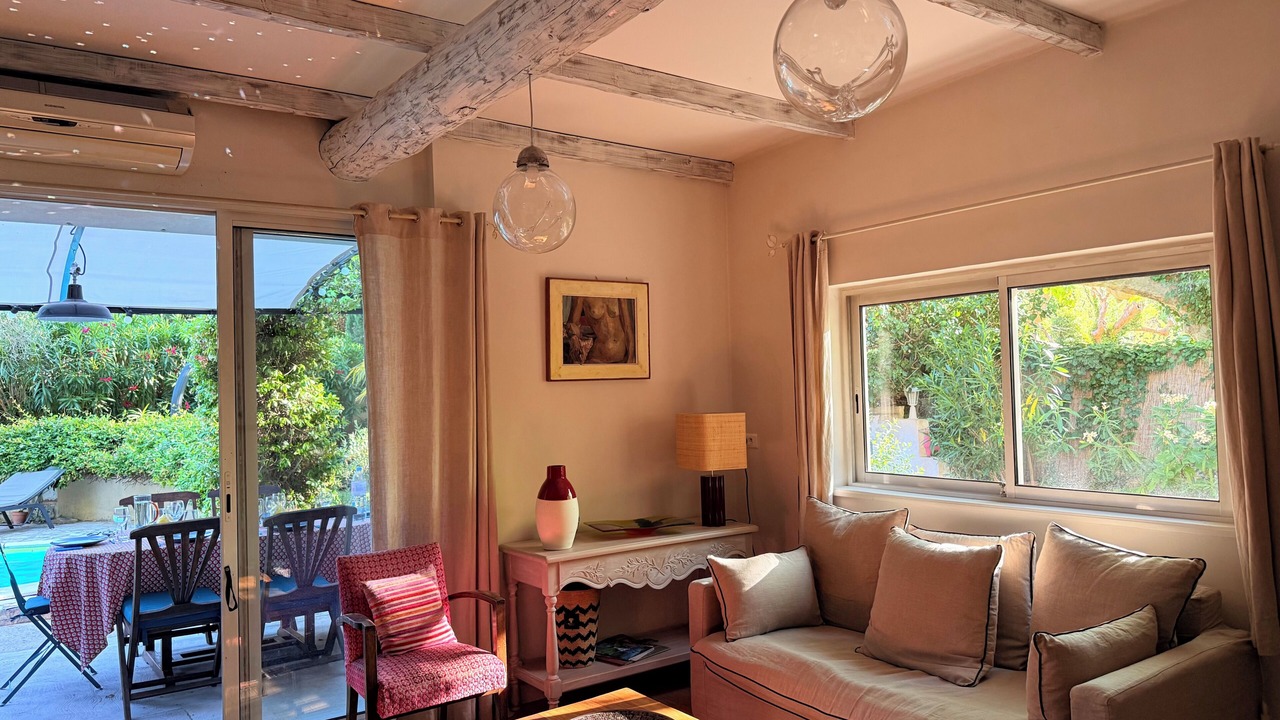 Photo of Livingroom in St.-Remy-de-Provence