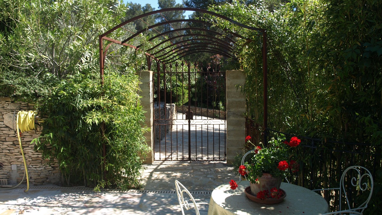 Photo of Outdoor in Orgon
