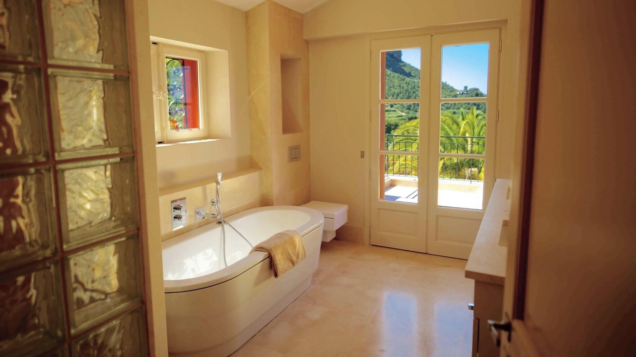 Photo of Bathroom in Cassis