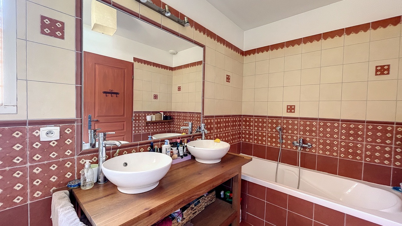 Photo of Bathroom in Cadenet