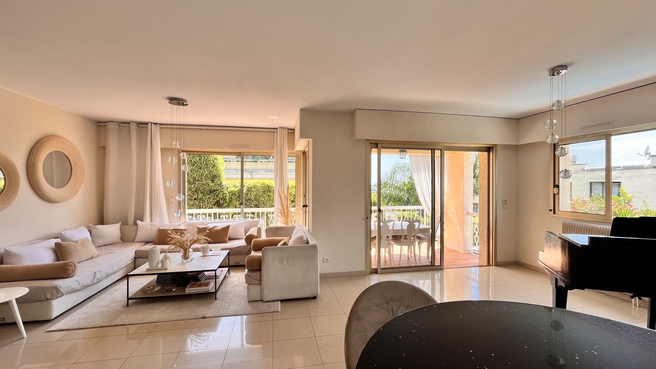 Photo of Livingroom in Mont Boron