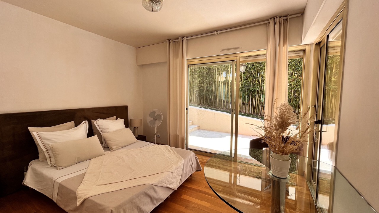 Photo of Bedroom in Mont Boron