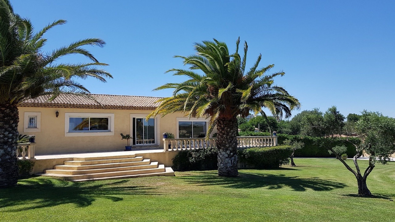 Photo of Outdoor in Istres