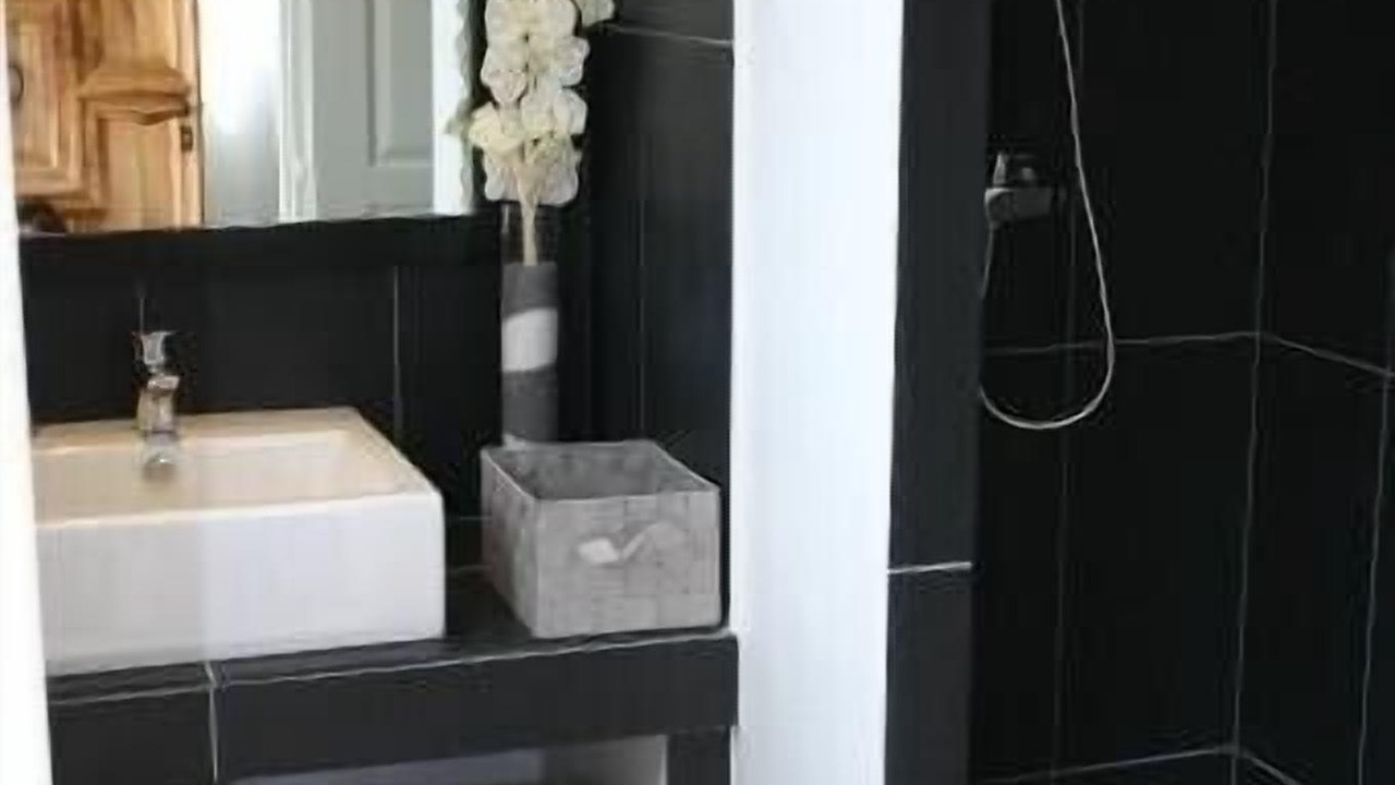 Photo of Bathroom in St.-Remy-de-Provence