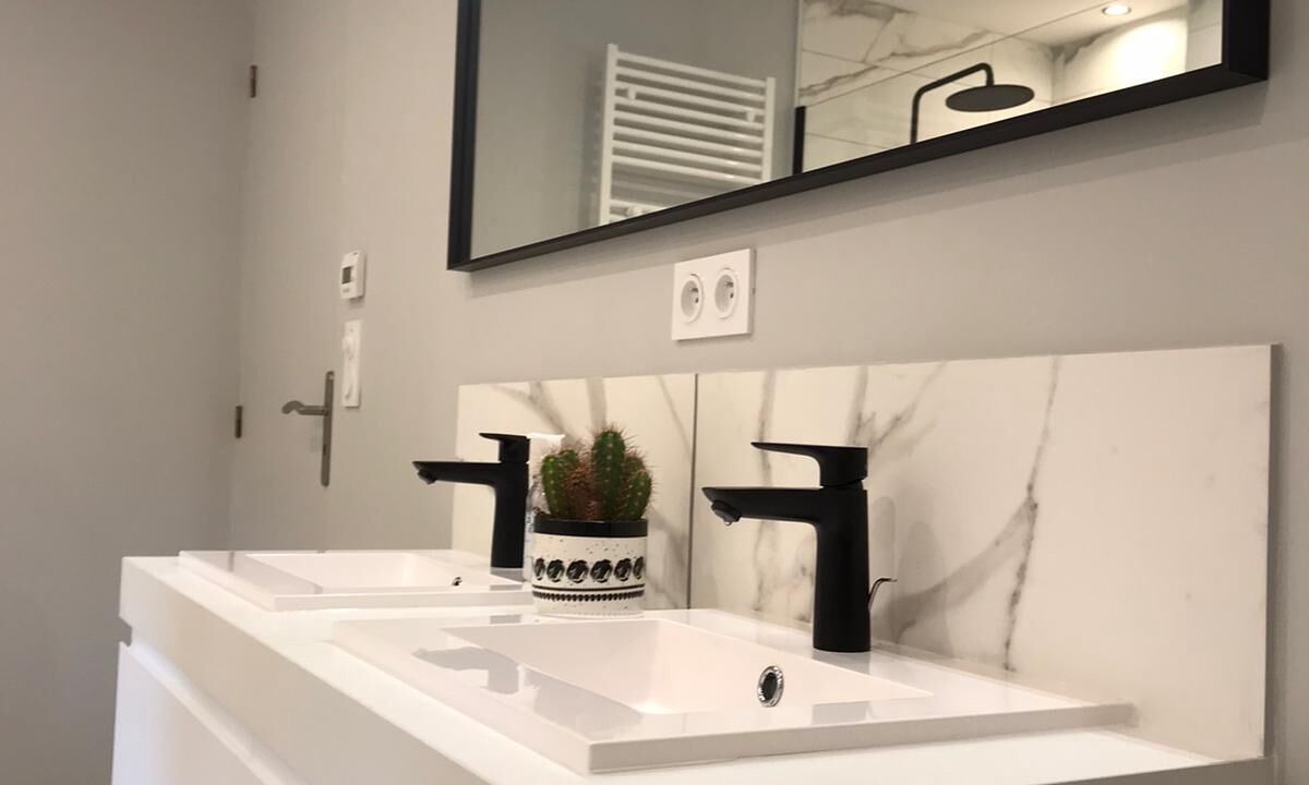 Photo of Bathroom in Saint-Apollinaire