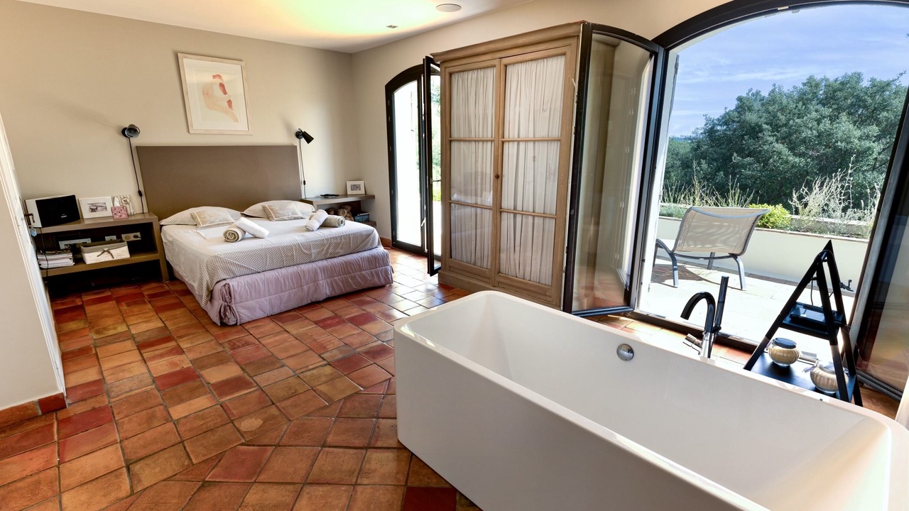 Photo of Bedroom in Biot