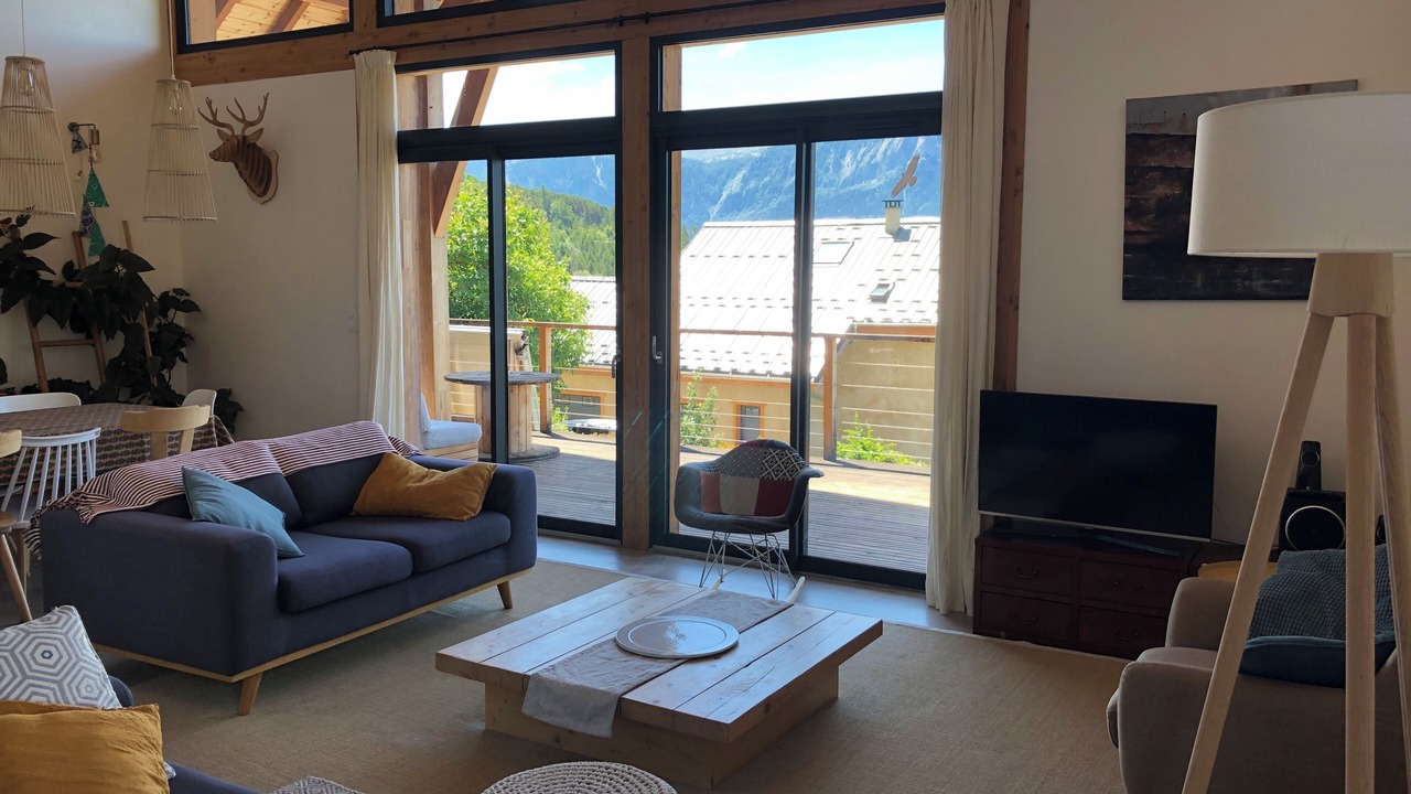 Photo of Livingroom in Puy-Saint-Eusebe