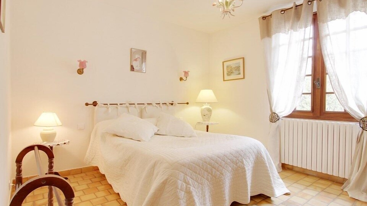 Photo of Bedroom in Cavaillon