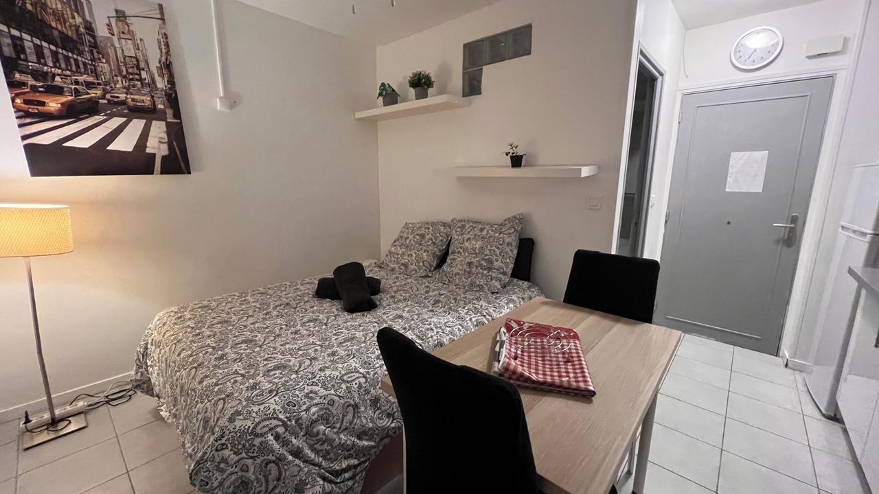 Photo of Bedroom in Villeneuve Loubet Beach