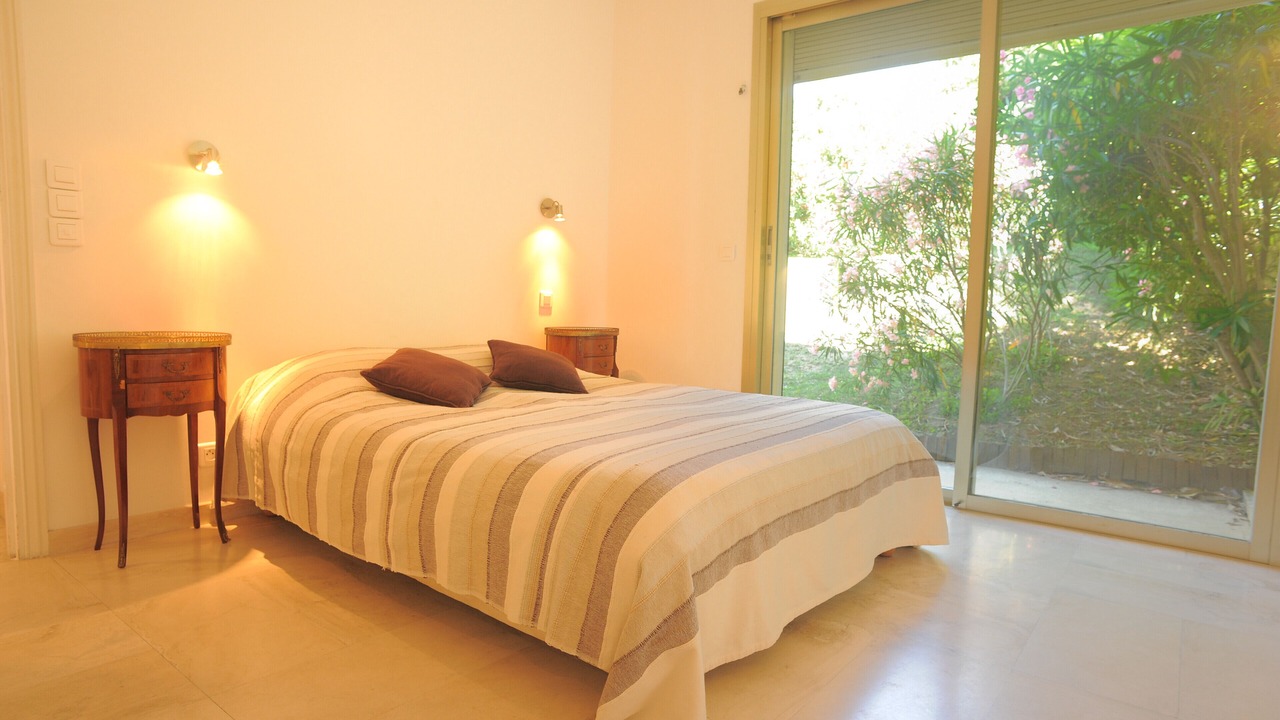 Photo of Bedroom in Cannes La Bocca