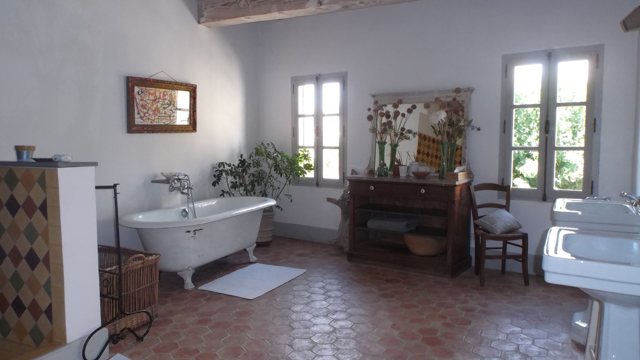 Photo of Bathroom in Saint-Quentin-la-Poterie