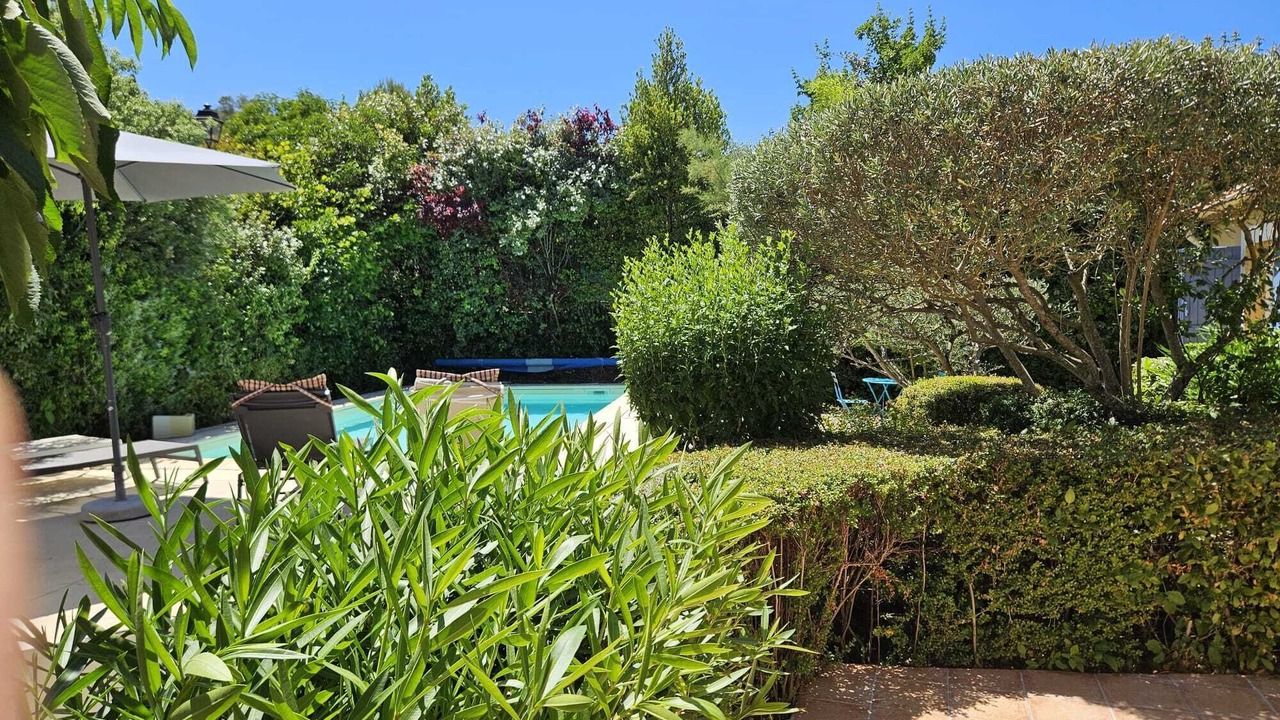 Photo of Outdoor in Beaulieu