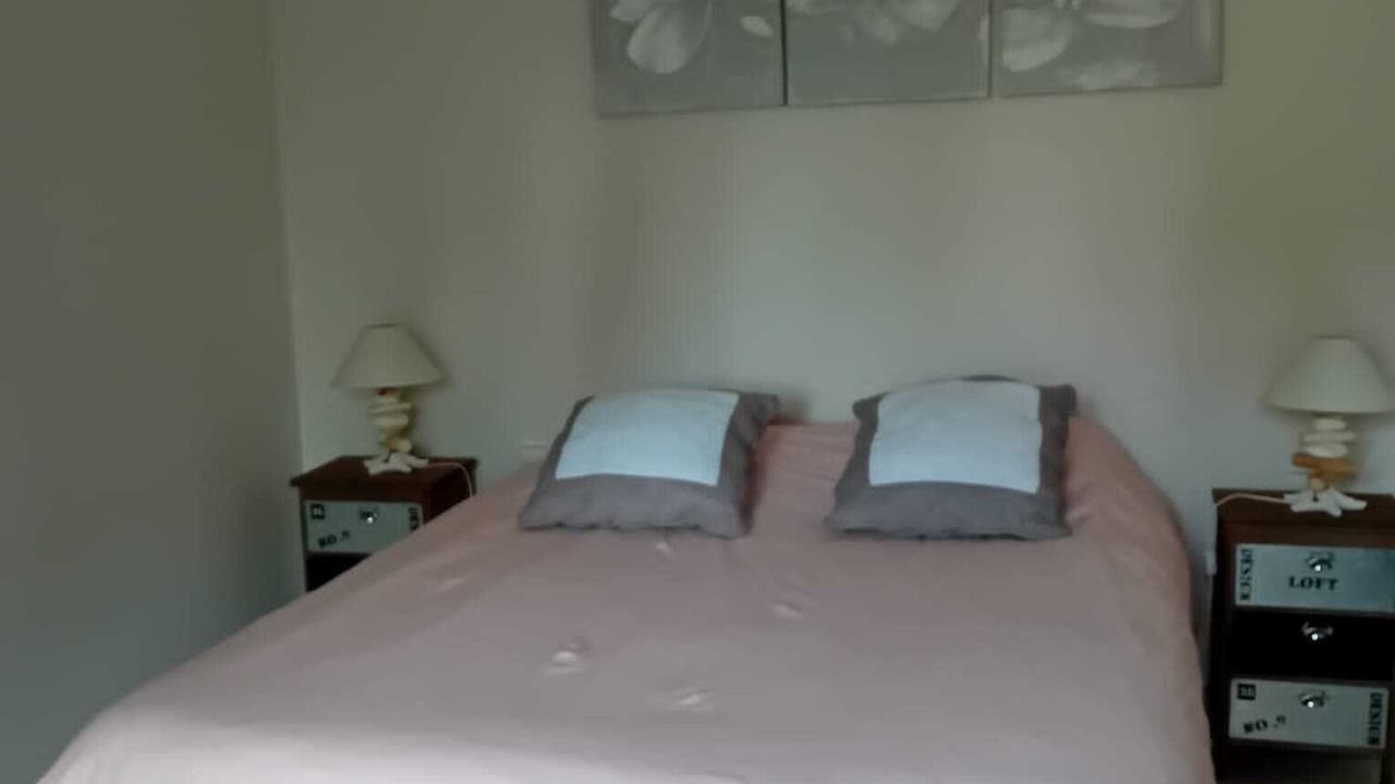 Photo of Bedroom in Noves
